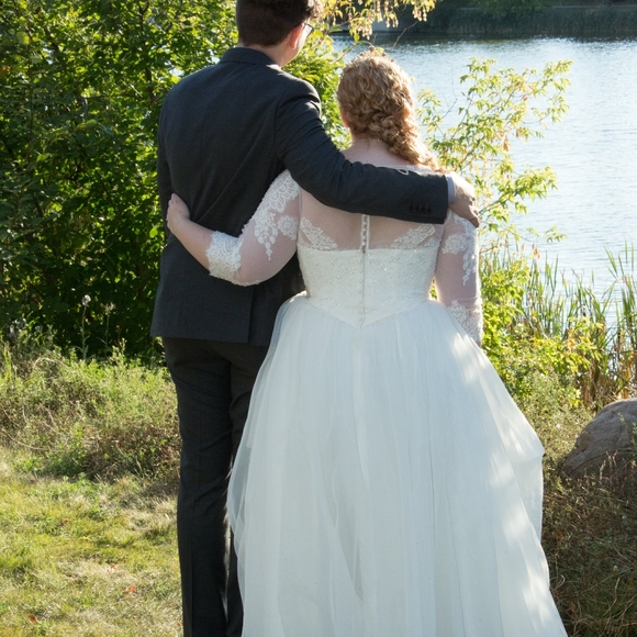 Oleg Cassini Wedding Dress - Picture 2 of 3